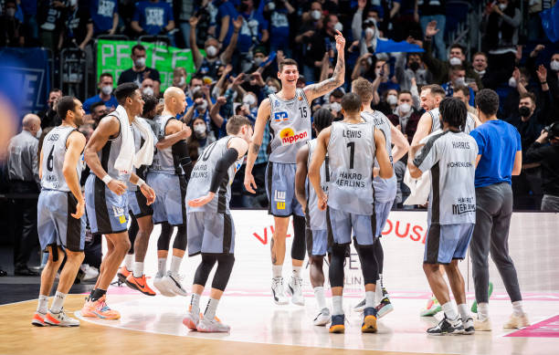 场上难以忽 场上难以忽