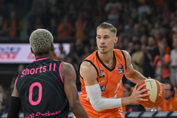 实力差距与 实力差距与